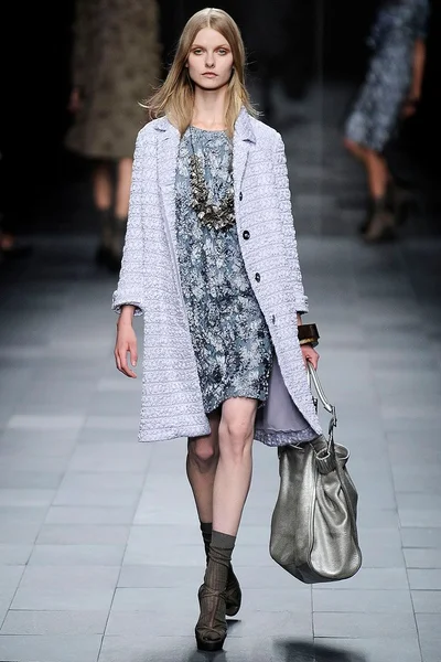 Look 43